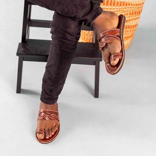 Luxury Men's Leather Sandals: Crafted with Fine LeatherLuxury Men's Leather Sandals: Crafted with Fine Leather