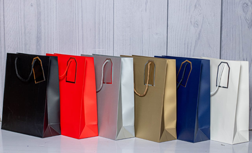 Red Glossy Gift Bags with Tags – Premium Packaging for Corporate & Personal Gifts | Etoda Gifts